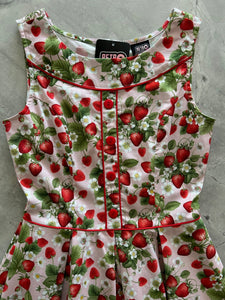 Elizabeth Dress in Strawberries